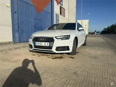 Usado Audi A4 S-Line 150 CV (110 kW) 2016 Blanco Familiar