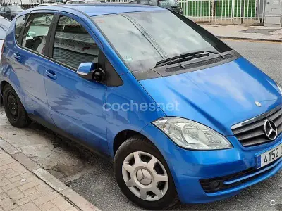 Usado Mercedes A160 95 CV (69 kW) 2009 Azul Monovolumen