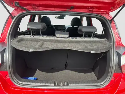 Usado Hyundai i10 N Line 84 CV (61 kW) 2022 Rojo Utilitario
