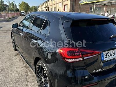 Negro Usado 2022 Mercedes A250 Berlina | 32.000 € (Un poco caro)