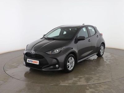 Usado Toyota Yaris Edition 125 CV (91 kW) 2022 Gris Berlina
