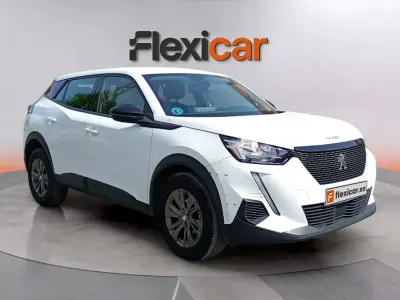 Usado Peugeot 2008 Active 101 CV (74 kW) 2022 Blanco SUV