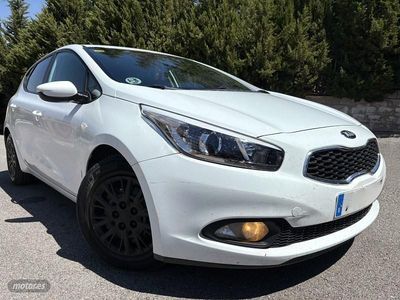 Blanco Usado 2014 Kia Ceed Sport Utilitario | 3800 €