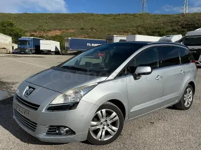 Używany Peugeot 5008