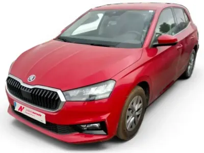 Usado Skoda Fabia Selection 95 CV (69 kW) 2024 Rojo Utilitario