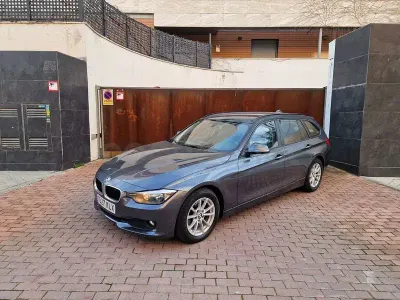 Usado BMW 316 Comfort Edition 116 CV (85 kW) 2014 Gris / plata Familiar