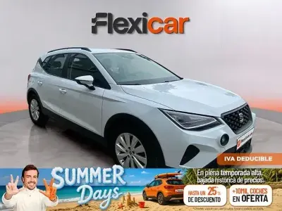 Usado Seat Arona Style 110 CV (80 kW) 2024 Blanco SUV