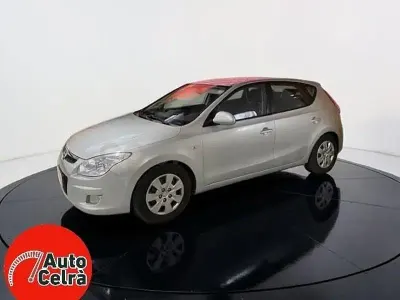 Usado Hyundai i30 Classic 90 CV (66 kW) 2009 Gris / plata Berlina