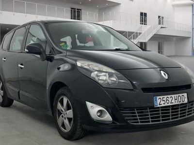 Käytetty Renault Scénic III Dynamique 131 HP (96 kW) 2011 Tila-auto