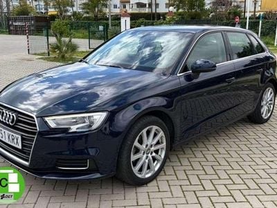 Usado Audi A3 Sportback 110 CV (80 kW) 2019 Gris Utilitario