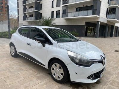 Usado Renault Clio IV Business 75 CV (55 kW) 2015 Blanco Berlina