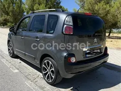 Usado Citroën C3 Picasso Exclusive 99 CV (72 kW) 2017 Negro Monovolumen