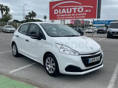 Usado Peugeot 208 Active 75 CV (55 kW) 2018 Blanco Utilitario