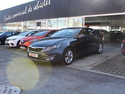 Usado Kia Optima 136 CV (100 kW) 2013 Negro Berlina