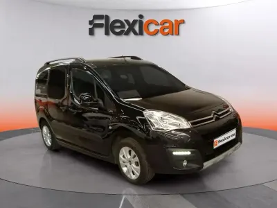 Usado Citroën Berlingo Feel 110 CV (80 kW) 2016 Negro Monovolumen