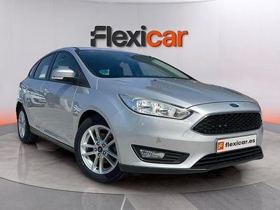 Usado Ford Focus ST-Line 125 HP (91 kW) 2017 Cinzento Citadino