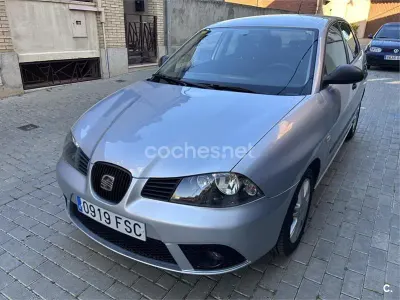Begagnad Seat Ibiza Reference 85 HK (62 kW) 2007 Grå Halvkombi