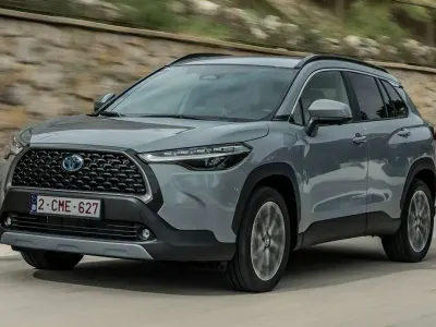 Usado Toyota Corolla Cross Style 140 CV (102 kW) 2025 SUV