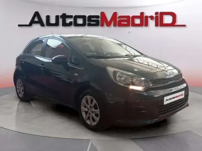 Usado Kia Rio 75 CV (55 kW) 2015 Azul Utilitario