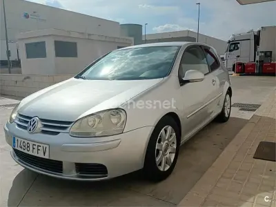 Usado VW Golf IV Sportline 105 CV (77 kW) 2006 Gris / plata Berlina