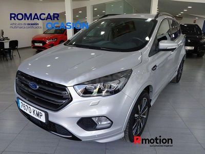Usado Ford Kuga ST-Line 150 CV (110 kW) 2018 Gris / plata SUV