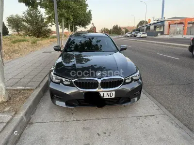 Usado BMW 318 150 CV (110 kW) 2021 Gris / plata Familiar