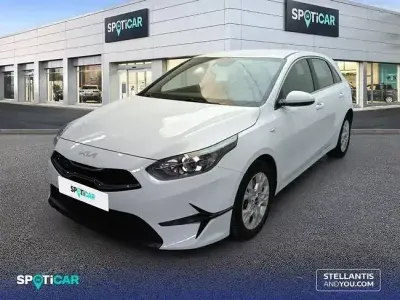 Usado Kia Ceed 120 CV (88 kW) 2023 Blanco Utilitario