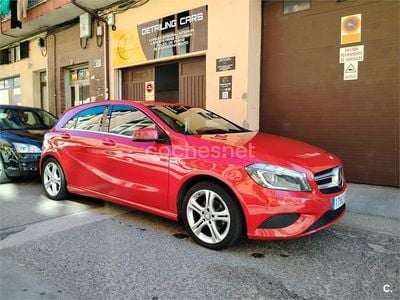 Usado Mercedes A180 Style 109 CV (80 kW) 2014 Rojo Berlina
