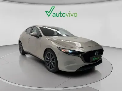 Używany Mazda 3 Exclusive-Line 122 KM (89 kW) 2023 Beżowy Sedan/Limuzyna