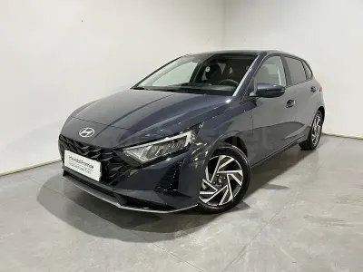 Nuevo Hyundai i20 100 CV (73 kW) 2025 Gris / plata Utilitario