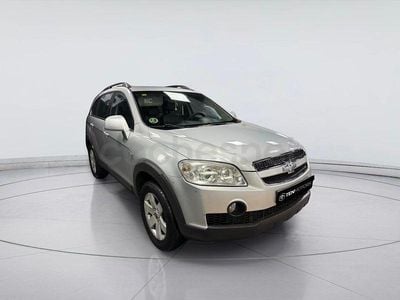 Gris / plata Usado 2010 Chevrolet Captiva LS SUV | 6499 € (Un poco caro)