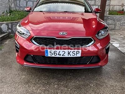 Używany Kia Ceed Launch Edition 120 KM (88 kW) 2018 Czerwony Hatchback