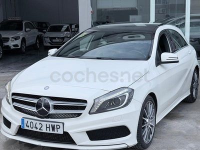 Usado Mercedes A180 AMG line 109 CV (80 kW) 2014 Blanco Berlina