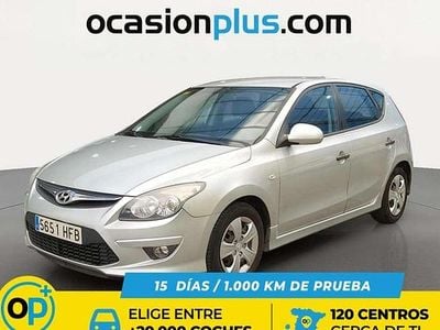 Usado Hyundai i30 Classic 90 CV (66 kW) 2011 Plateado Utilitario