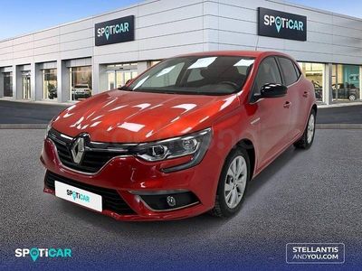 Usado Renault Mégane IV Bose Edition 140 CV (102 kW) 2020 Rojo Utilitario