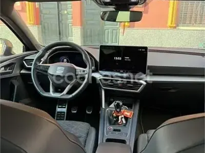 Usado Seat Leon FR 115 CV (84 kW) 2024 Rojo Berlina