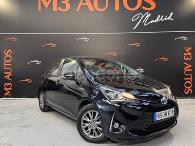 Negro Usado 2019 Toyota Yaris Hybrid Advance Berlina | 13.900 € (Precio justo)