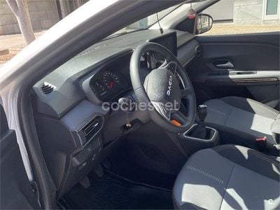 Usado Dacia Sandero Stepway 101 CV (74 kW) 2024 Gris / plata Berlina