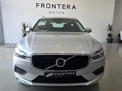 Usado Volvo XC60 Momentum 190 CV (139 kW) 2021 Gris / plata SUV