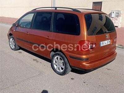 Usado Seat Alhambra Kids 130 CV (95 kW) 2002 Naranja Monovolumen