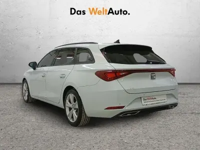 Usado Seat Leon FR 110 CV (80 kW) 2023 Blanco Berlina