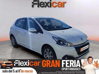 Usado Peugeot 208 Active 82 CV (60 kW) 2019 Blanco Utilitario