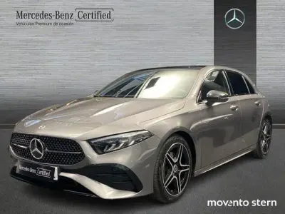 Usado Mercedes A200 Advanced 150 CV (110 kW) 2025 Gris Utilitario
