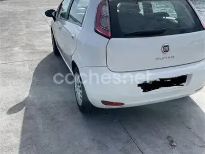 Usado Fiat Punto Easy 75 CV (55 kW) 2014 Blanco Utilitario