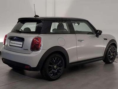 Usado Mini Cooper SE 135 kW (184 CV) 2021 Plateado Utilitario