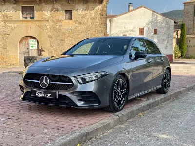Usado Mercedes A200 150 CV (110 kW) 2021 Gris / plata Berlina