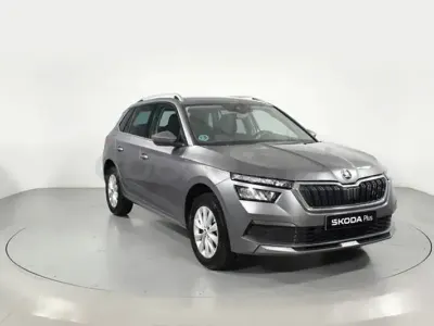 Usado Skoda Kamiq 110 CV (80 kW) 2022 Gris / plata SUV