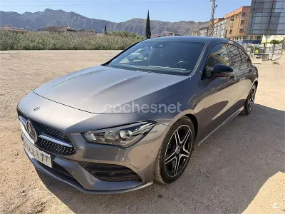 Usado Mercedes CLA200 Shooting Brake 150 CV (110 kW) 2022 Gris / plata Familiar