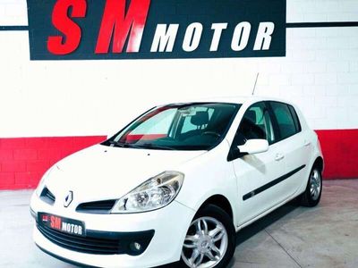 usado Renault Clio ST 1.5dCi eco2 Authentique 75