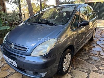 Gris / plata Usado 2005 Citroën Xsara Picasso Monovolumen | 2950 € (Precio justo)